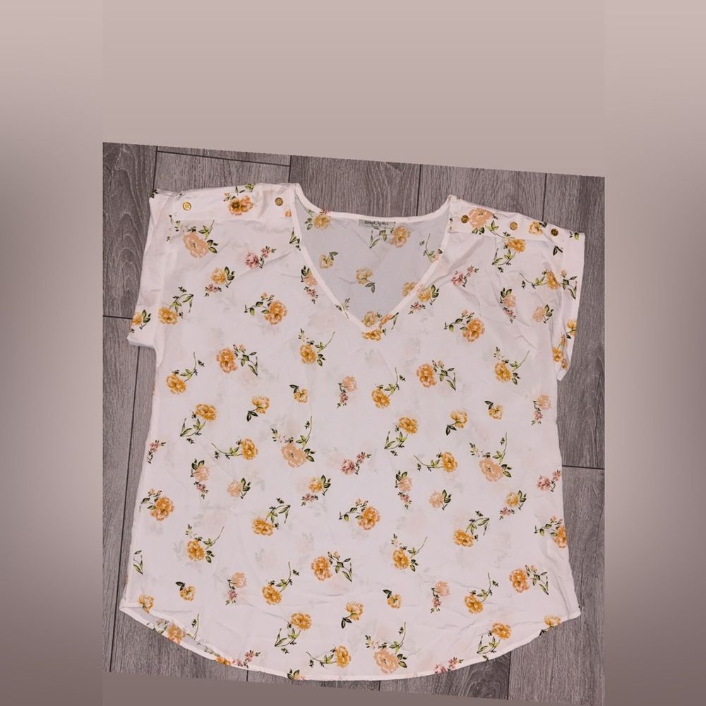 Speed Limit MPH Size XL Women’s Blouse Short Sleeved Floral Whet & Yellow Vneck